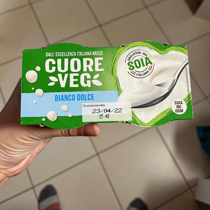photo of Cuore veg Yogurt bianco dolce shared by @gaiacc on  06 Apr 2022 - review