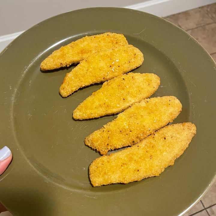 review photo of Lightlife Plant-Based Chicken Tenders shared by @zoeadamopoulos on 28 Sep 2021 - review