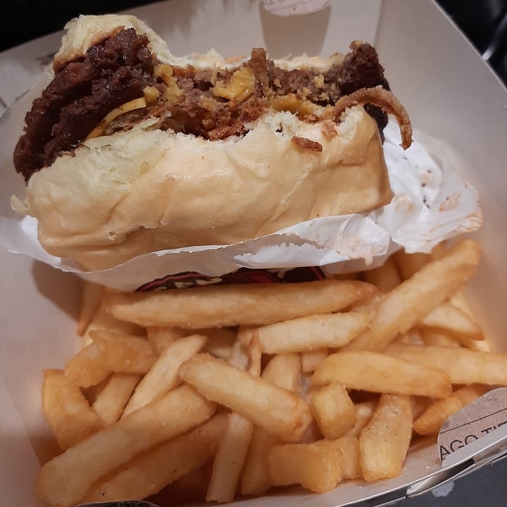 review photo of VEGAN FOX Hamburguesa Crispy shared by @lauchaons2 on 16 Aug 2021 - review