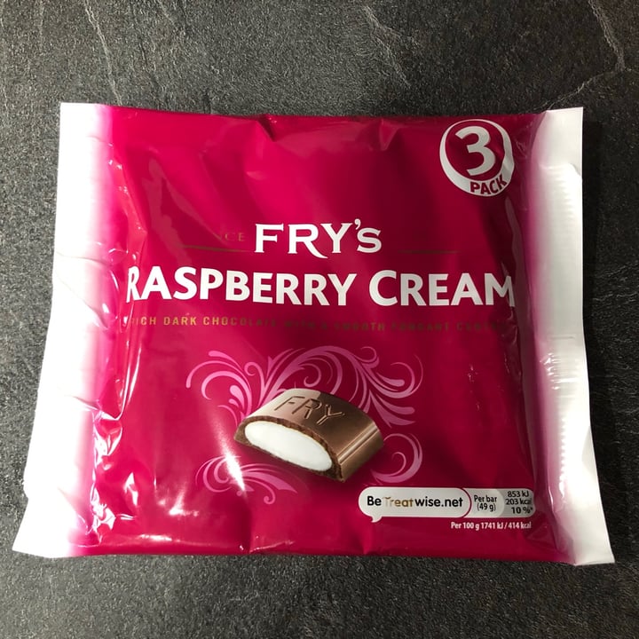 photo of Fry's Chocolate Fry’s Raspberry Cream shared by @edentomlinson on  31 Oct 2020 - review