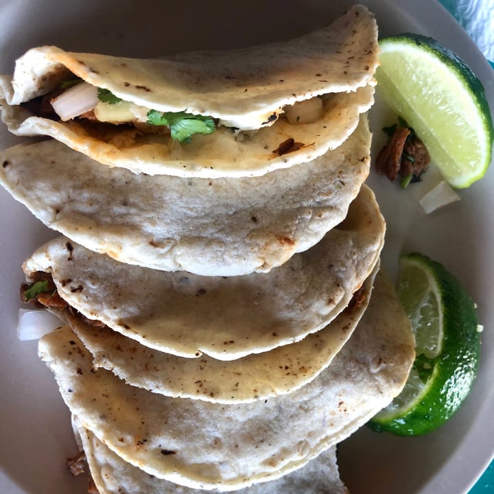 review photo of Verde Vegan Verde Pistache Tacos al pastor shared by @magnoliagari on 17 Jan 2021 - review