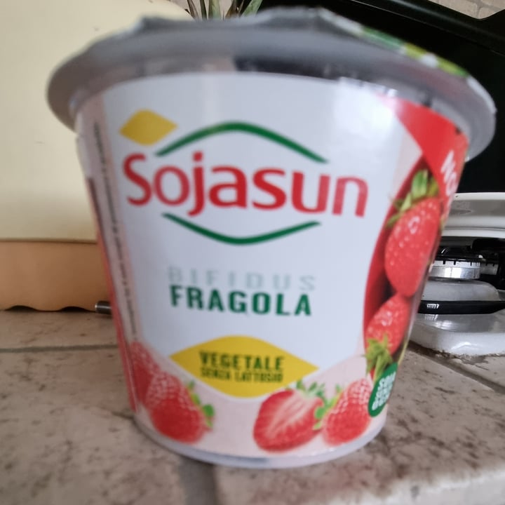 review photo of Sojasun yogurt Bifidus fragola 250gr shared by @supersimo17 on 14 Jun 2022 - review