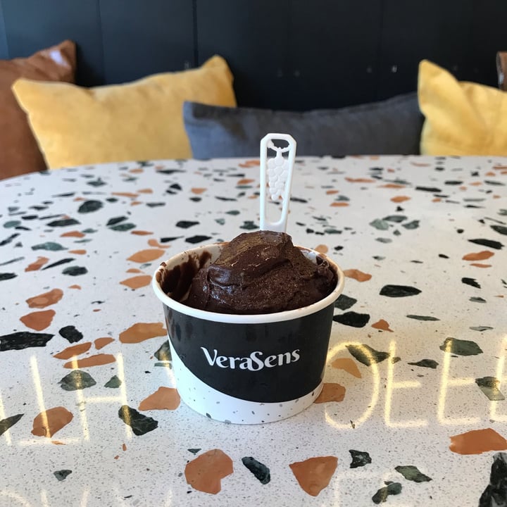 review photo of Verasens Helado de chocolate de frambuesa shared by @valem19 on 28 Nov 2021 - review