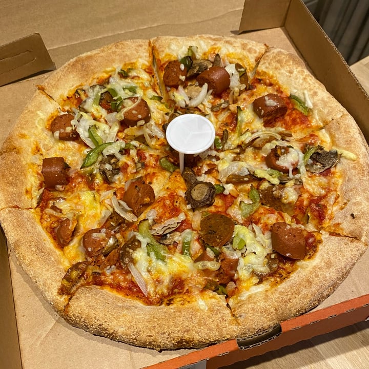 photo of Papa John's Pizza The Vegan Works shared by @frangreen on  09 Oct 2021 - review