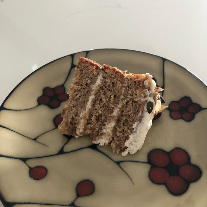photo of Woolworths Hummingbird Gateau shared by @zsuz on  21 Nov 2022 - review