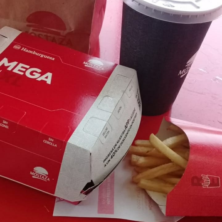photo of Mostaza Hamburguesa vegana shared by @seamosuvoz on  02 Oct 2021 - review