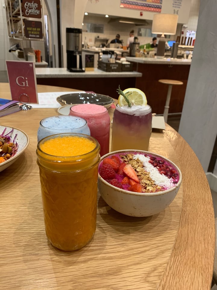 photo of Life Alive Organic Cafe Orange blossom shared by @aestheticallyadventurous on  03 Apr 2019 - review