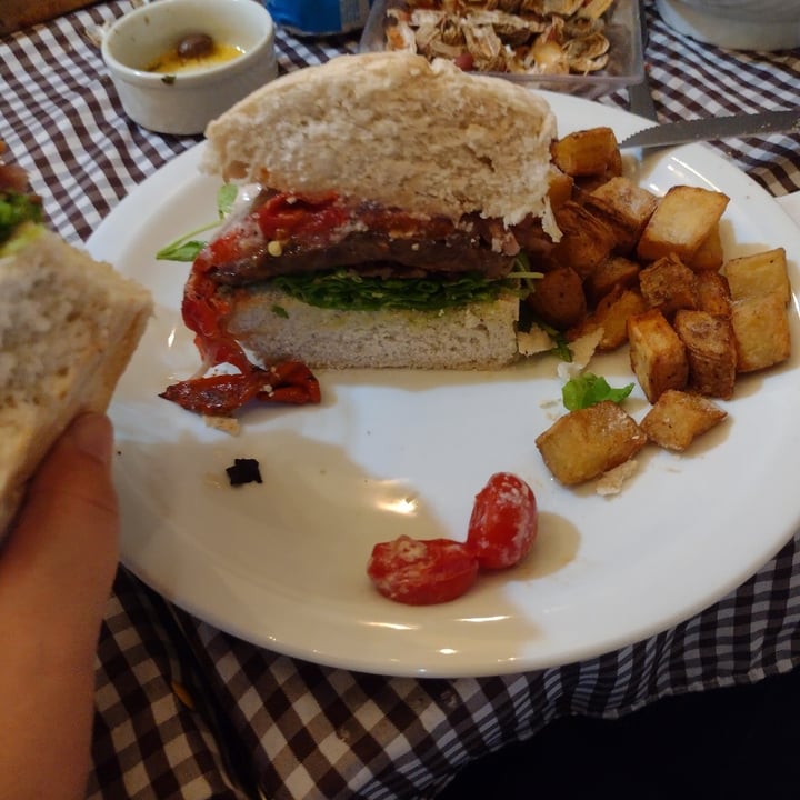 photo of El patio vegan Sandwich lomo vegan shared by @dana1922 on  26 Dec 2021 - review