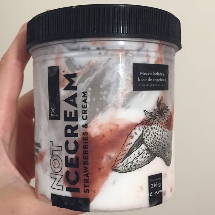 photo of NotCo Not Icecream Strawberries & Cream shared by @luciamonsalbo on  13 Nov 2020 - review