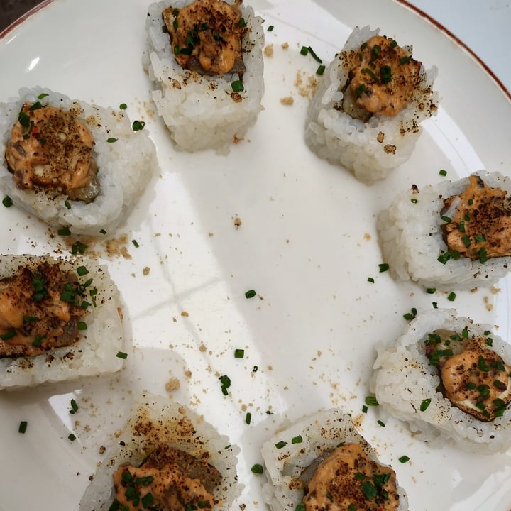 review photo of Letit_v sushi shared by @tabymaudet on 19 Nov 2022 - review