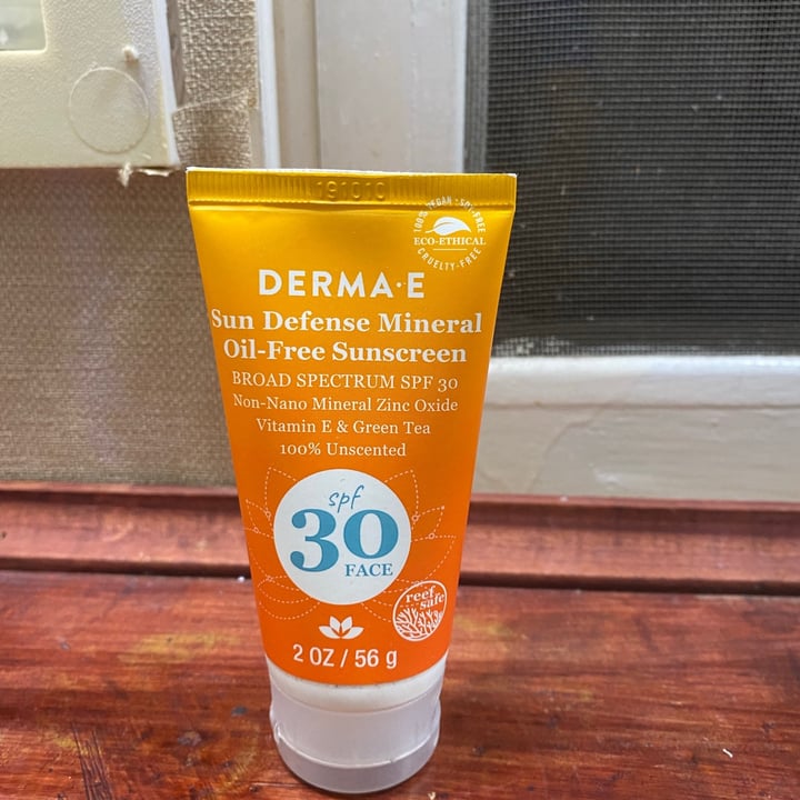 photo of Derma E Natural mineral oil free  Sunscreen Face shared by @paolar8 on  29 Sep 2021 - review