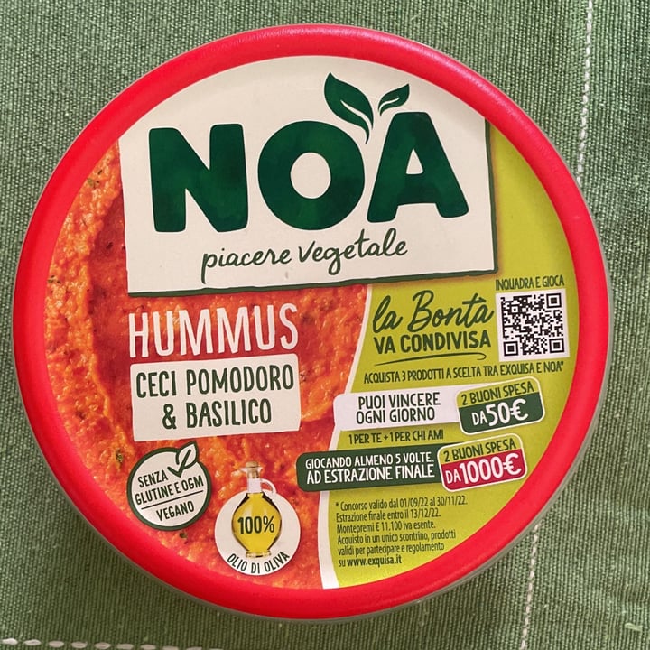 photo of Noa Hummus ceci pomodoro basilico shared by @lafrago on  16 Sep 2022 - review