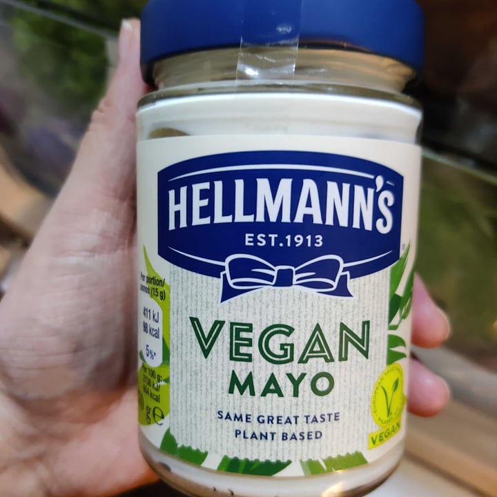 review photo of Hellmann’s Hellman’s Vegan Mayonnaise shared by @crazycatsbananas on 31 Dec 2020 - review