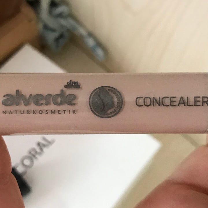 photo of Alverde Naturkosmetik Concealer shared by @dllee18 on  16 Jun 2020 - review