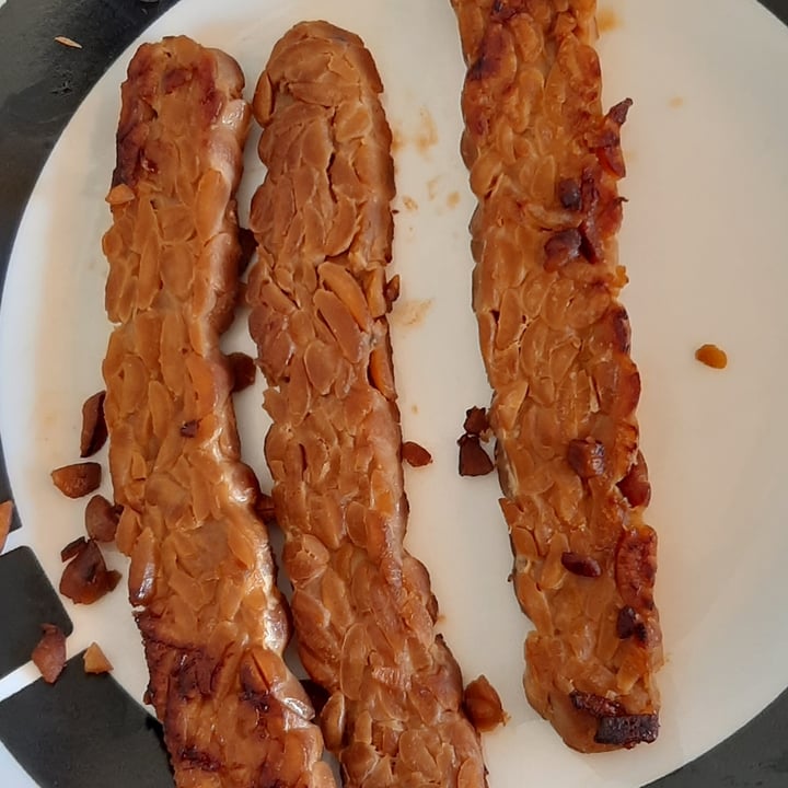 photo of Tofurky Treehouse Tempeh Smoky Maple Bacon Marinated Strips shared by @tatornmaui on  05 Nov 2022 - review