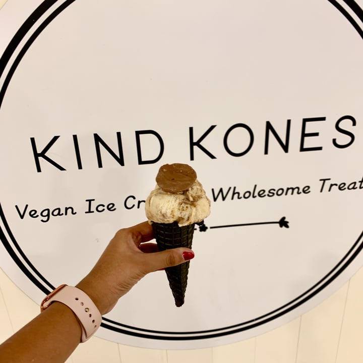 photo of Kind Kones Almond Brittle Fudge Ice cream shared by @claudben on  04 Dec 2021 - review
