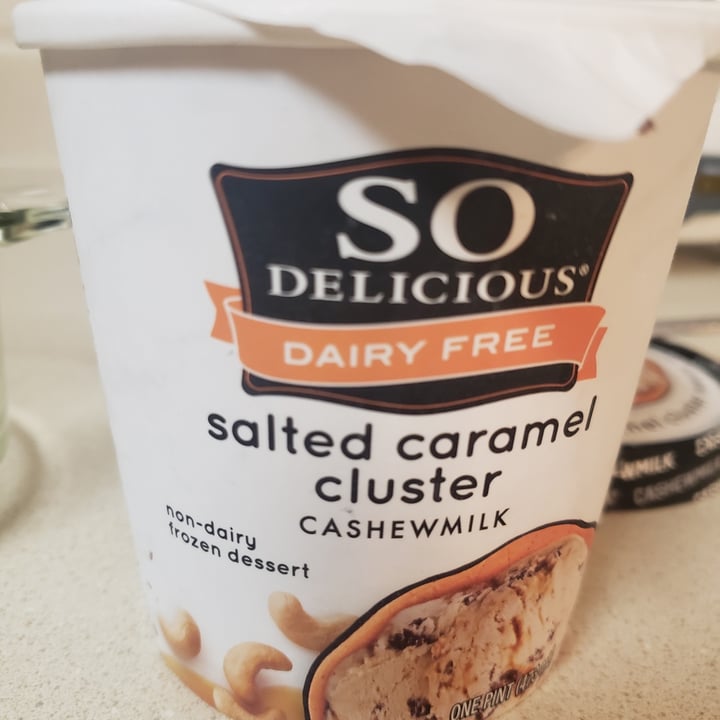 photo of So Delicious Dairy Free Salted Caramel Cluster Cashewmilk Frozen Dessert shared by @teregami on  09 Aug 2020 - review