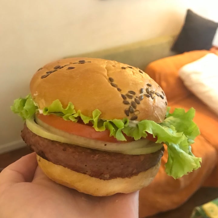 photo of Burger 54 Not chesse burger shared by @gingerveg on  23 Feb 2021 - review