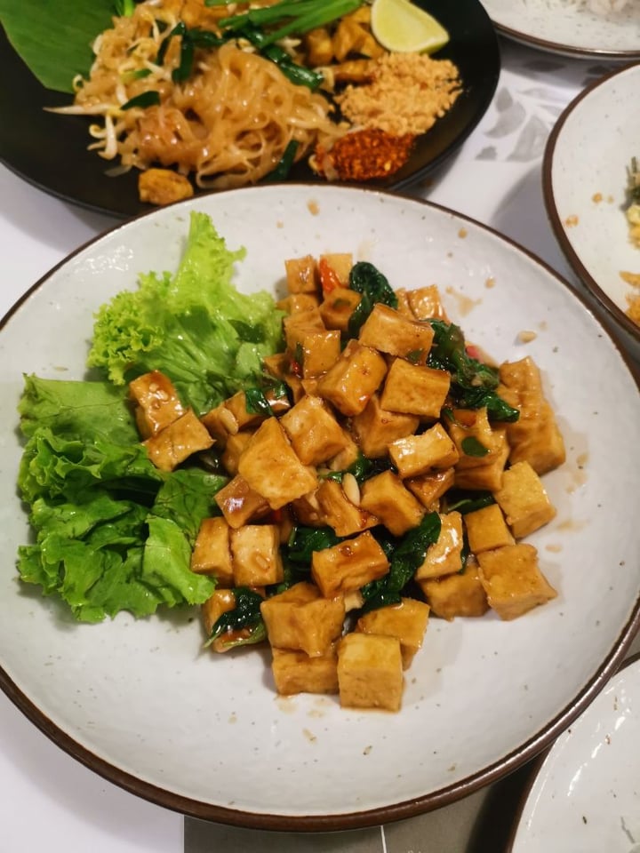 photo of Basil Thai Kitchen - Holland Village Stir-fried Basil Tofu shared by @plandbased-oceane on  23 Dec 2019 - review