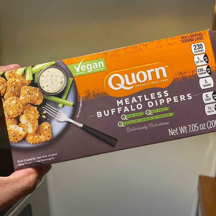 photo of Quorn Meatless Buffalo dippers shared by @santo-vegano on  17 Sep 2022 - review