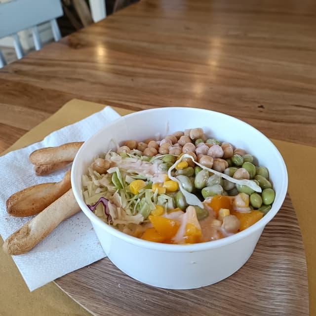 Photo of the dish “Bowl Vegana Mango, Riso, Cavolo cappuccio, Ceci, Edamame”