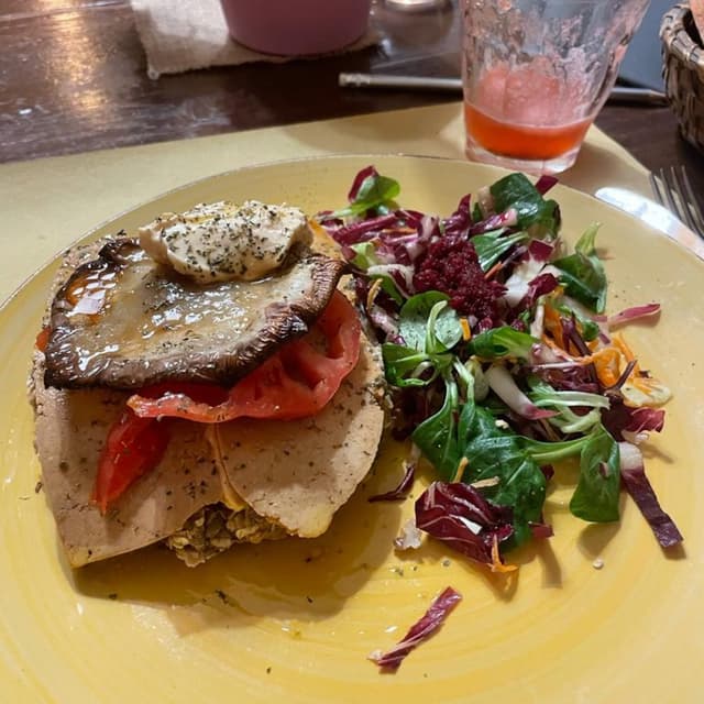 Photo of the dish “Torretta di melanzane impanate ai fiocchi d’avena, pomodoro cuore di bue, tofu marinato con timo e mayonese fumè”