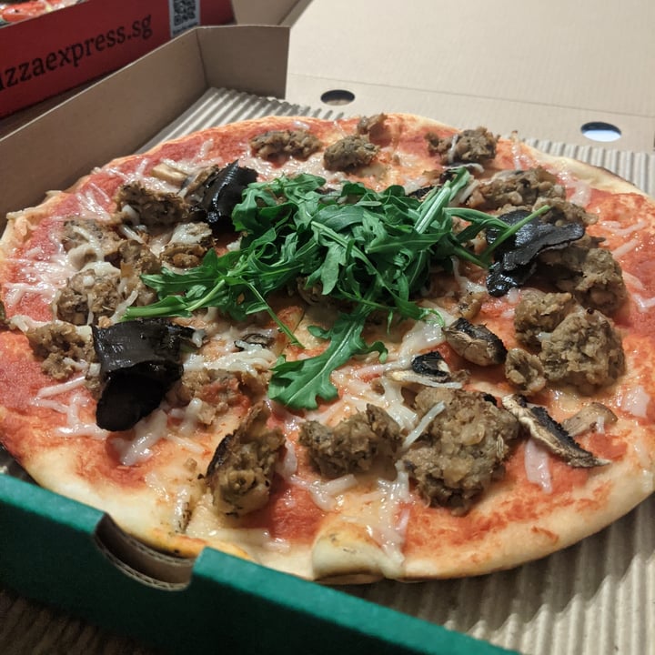 photo of PizzaExpress Mushroom & Fennel Omnimince shared by @shawneofthedead on  26 Sep 2020 - review