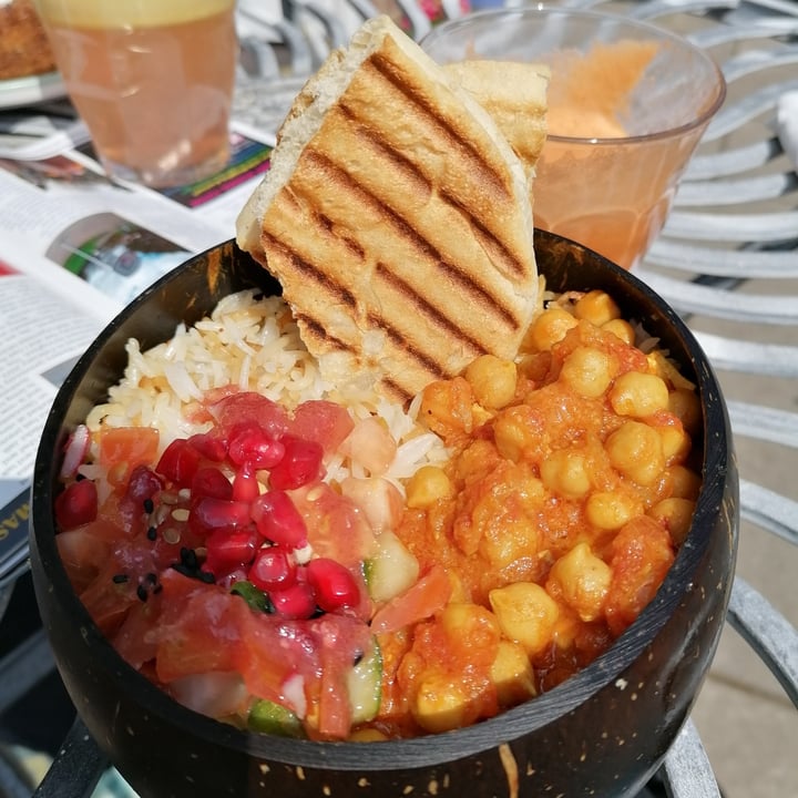 review photo of Jack the Falafel Chickpea Curry shared by @sabmassa on 05 May 2022 - review