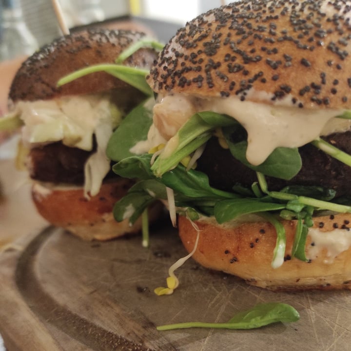 photo of Submarine Burger Zadar Three sliders shared by @bvaindamage on  19 Aug 2022 - review