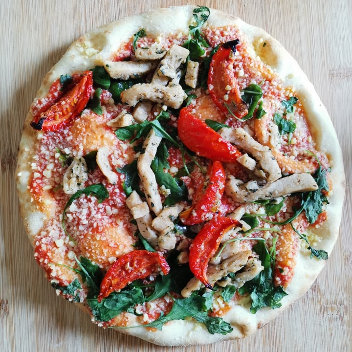 review photo of Hacendado Vegan Pizza Rúcula & Tomate Seco shared by @marthu09 on 13 Jan 2021 - review