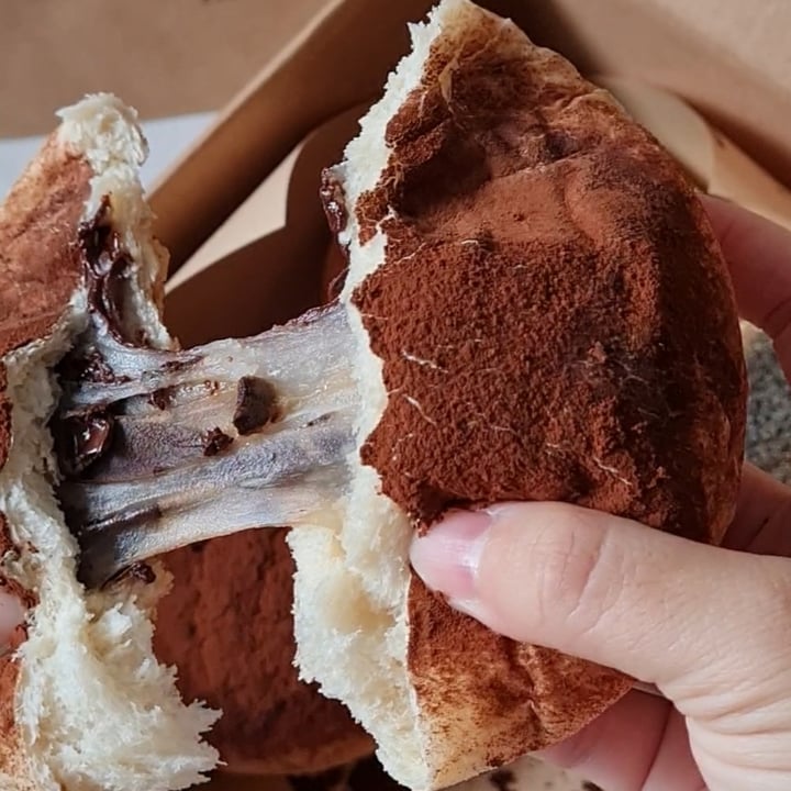 review photo of Olsen Bakehouse Chocolate Mochi Bun shared by @bekindtomeplease on 30 May 2021 - review