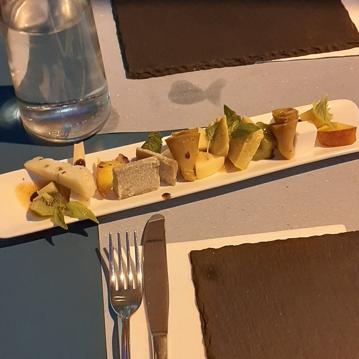 photo of Ristorante La Casina di Alice Degustazione di formaggi vegan shared by @irenebertiveg96 on  20 Jul 2022 - review