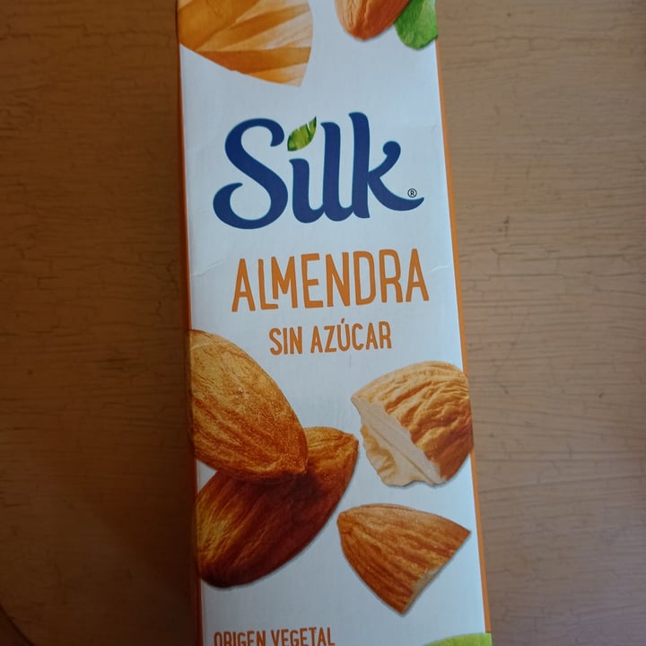 photo of Silk Leche de almendras sin azúcar shared by @mar-antiespecista1 on  11 Aug 2022 - review