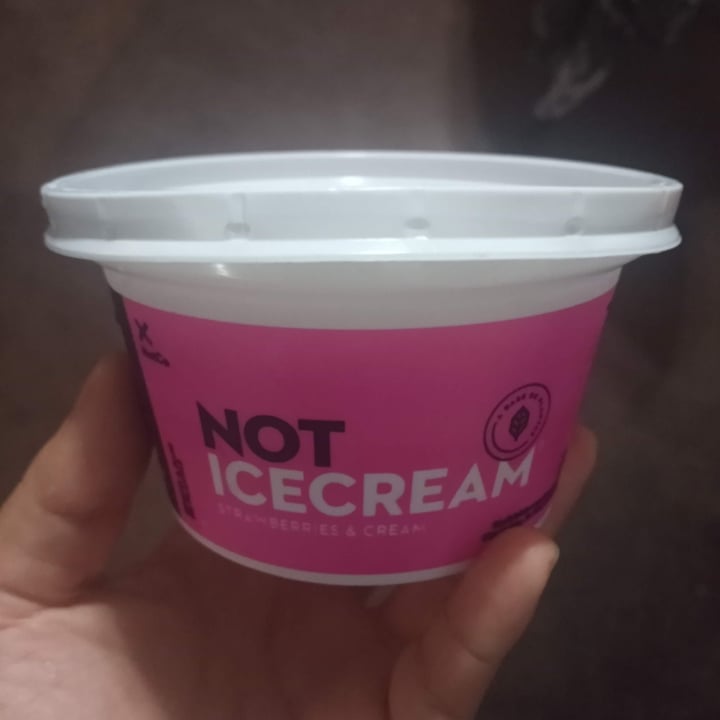 review photo of NotCo Not Icecream Strawberries & Cream Mini shared by @camilarojasv on 24 Apr 2021 - review