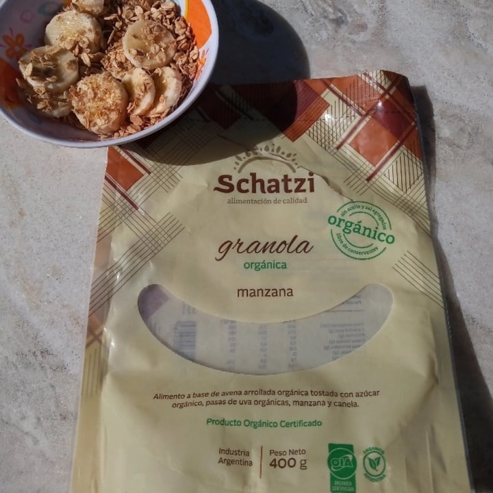 photo of Schatzi Granola Con Manzana Orgánica shared by @carodeluca16 on  25 Aug 2021 - review