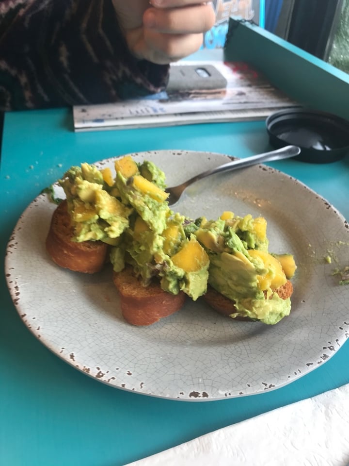 photo of Alt Eats Mango Tango Avocado Toast shared by @brielleruppert on  08 Jan 2020 - review