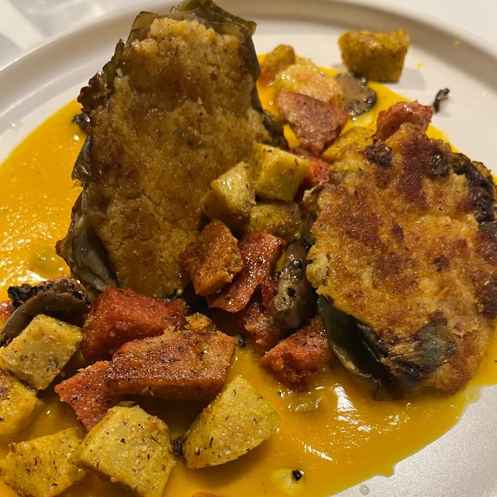 photo of La Colubrina Carciofo ripieno servito con quadrotti di polenta taragna e scaglie di tartufo nero shared by @beatricebi on  08 Dec 2022 - review