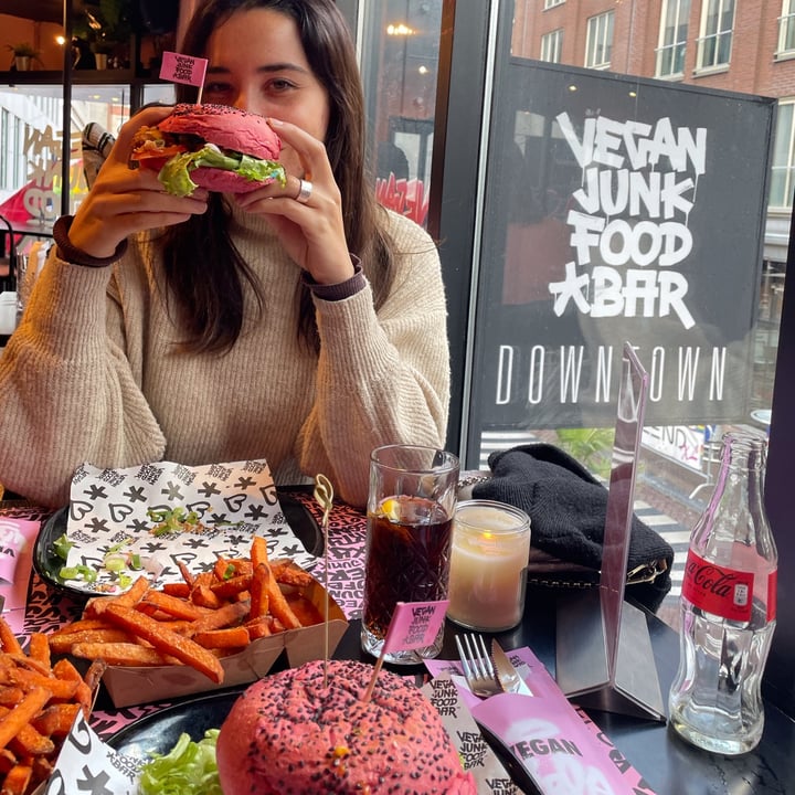 review photo of Vegan Junk Food Bar Daddy McChicken shared by @sarabidello on 27 Nov 2021 - review