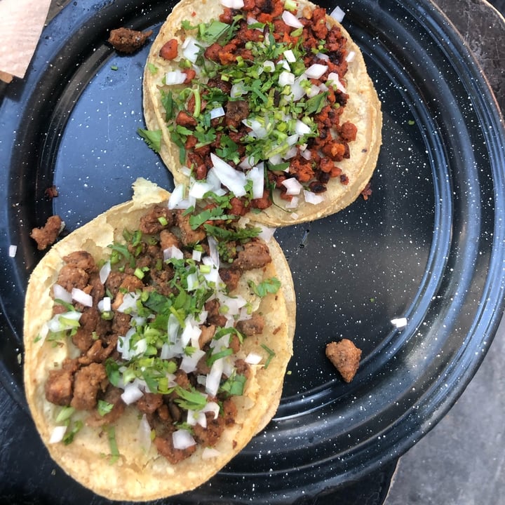 photo of Por Siempre Vegana Taquería Tacos de suadero y pastor shared by @keendy on  01 Aug 2022 - review