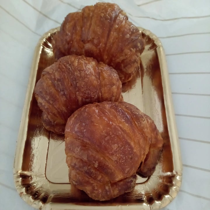 review photo of Pasticceria Cagnazio Cornetto vegan shared by @mumcarlina on 03 Apr 2022 - review