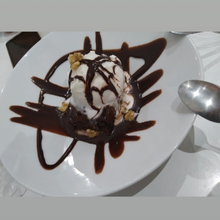 photo of La Fresca Vegan Food Brownie de chocolate shared by @paulirurirux on  10 Oct 2020 - review