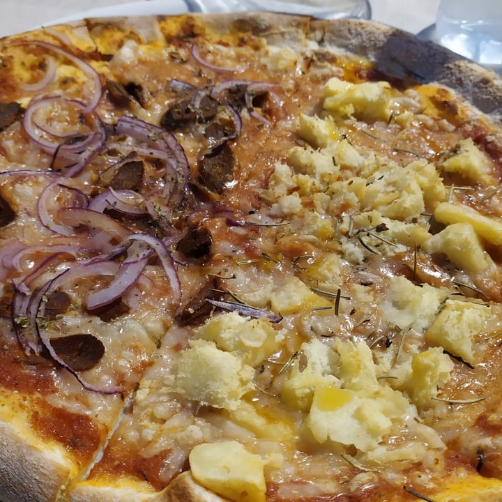 photo of Pizza Paco S L Chorizo-patata shared by @ninafr on  13 Dec 2021 - review