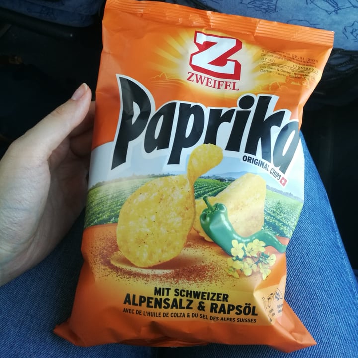 photo of Zweifel Paprika Original Chips shared by @veglife95 on  19 Oct 2022 - review