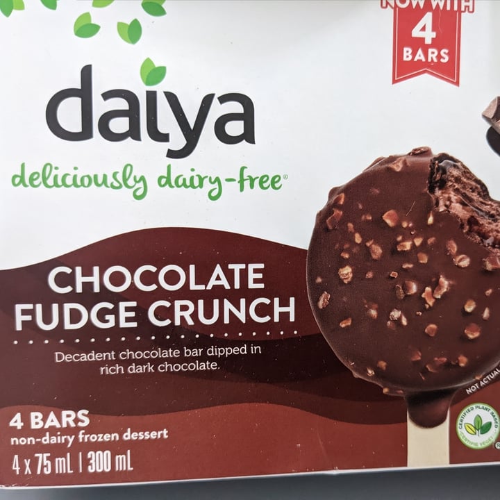 photo of Daiya Chocolate fudge crunch shared by @rcrw88 on  10 Sep 2022 - review