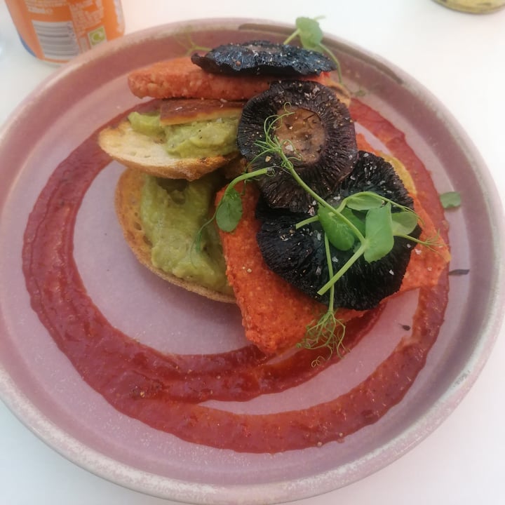 photo of Cafe Strange Brew Vegan Stack shared by @isabelless on  24 Oct 2022 - review
