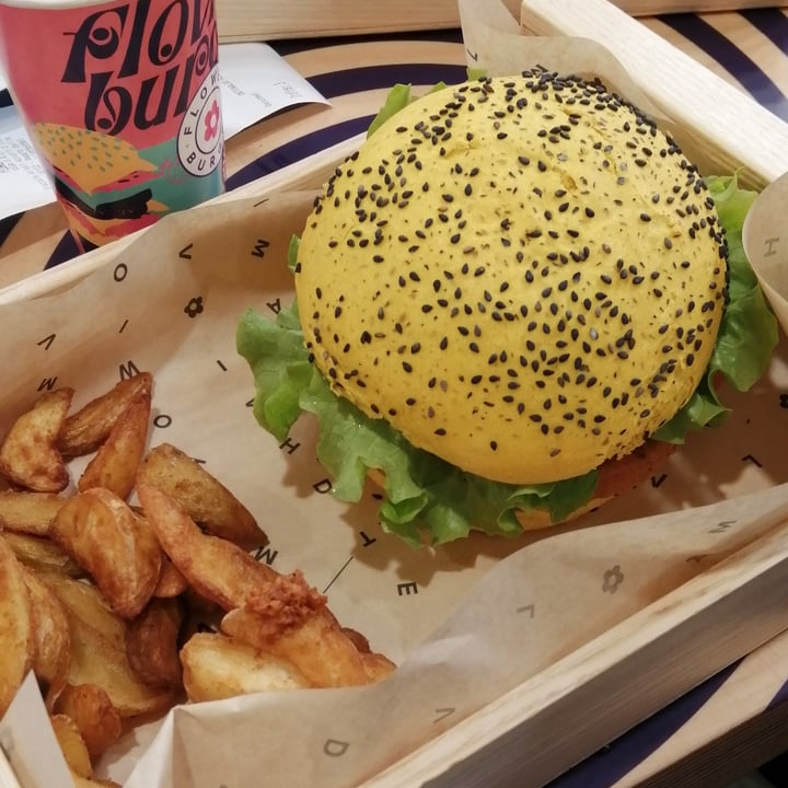 photo of Flower Burger Funky cecio shared by @milla99 on  16 Dec 2021 - review