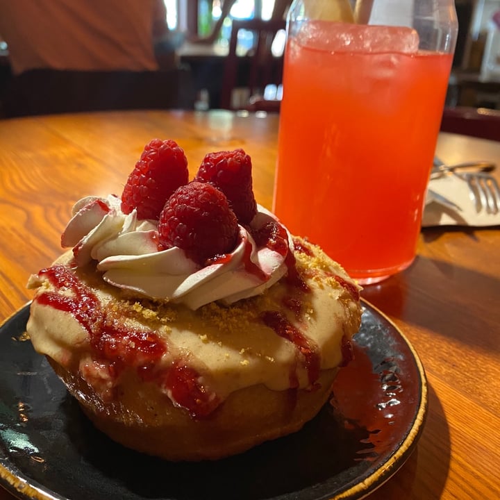 photo of Bite Me Café Halo de tartaleta de frambuesa shared by @mud on  26 Jul 2020 - review