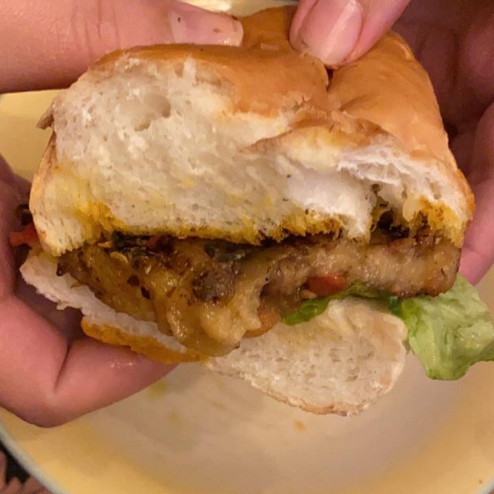 photo of La Reverde Parrillita Vegana Sandwich de provoleta shared by @naranjaypomelo on  02 Jun 2020 - review