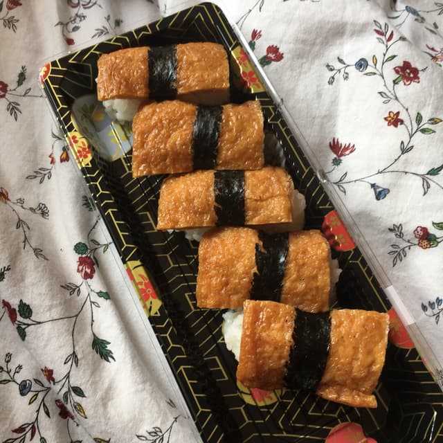 Foto del piatto “Inari Nigiri”
