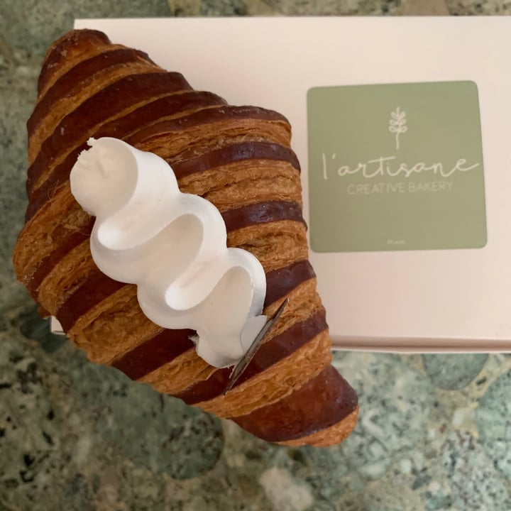 photo of L' Artisane Creative Bakery Nocciolata Croissant (vegan Nutella) shared by @anasoto on  19 Nov 2020 - review